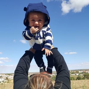 Meet your Posher, Elia